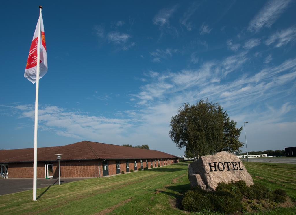 Hotel Lynggaarden 헤르닝 외부 사진
